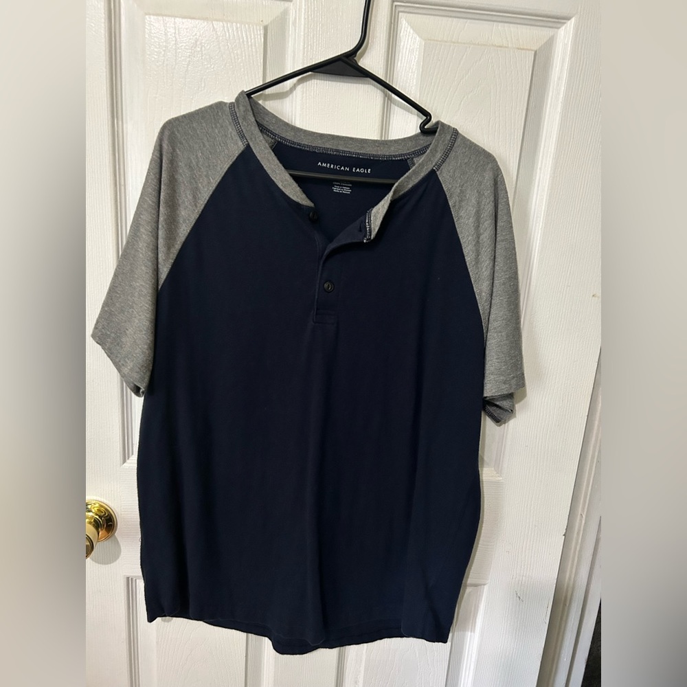Men’s short sleeve American Eagle tee